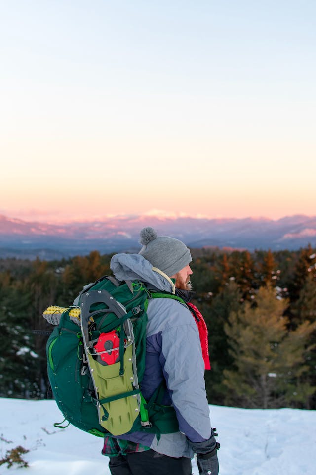 What to wear when deciding how to pack for a day hike?