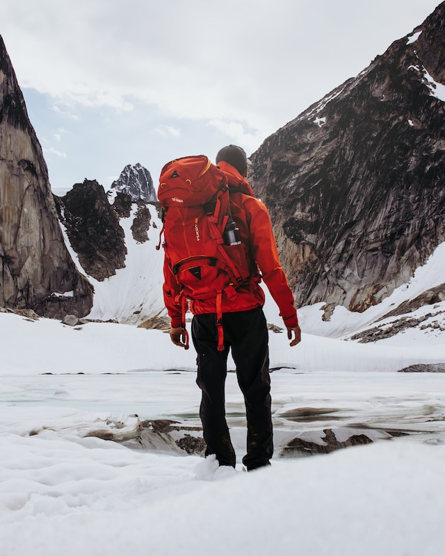 Hiking backpack features