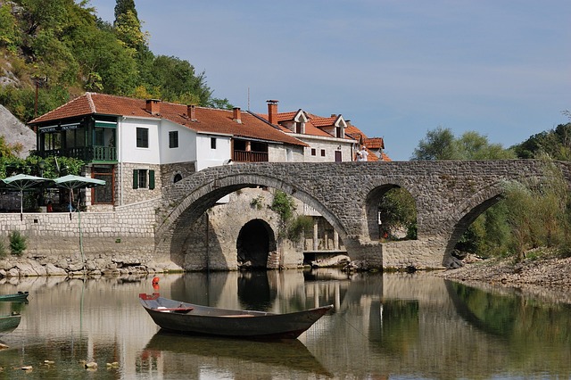 Rijeka Crnojevića bridge